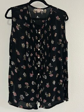 Karavan Black Floral Button-Front Sleeveless Top